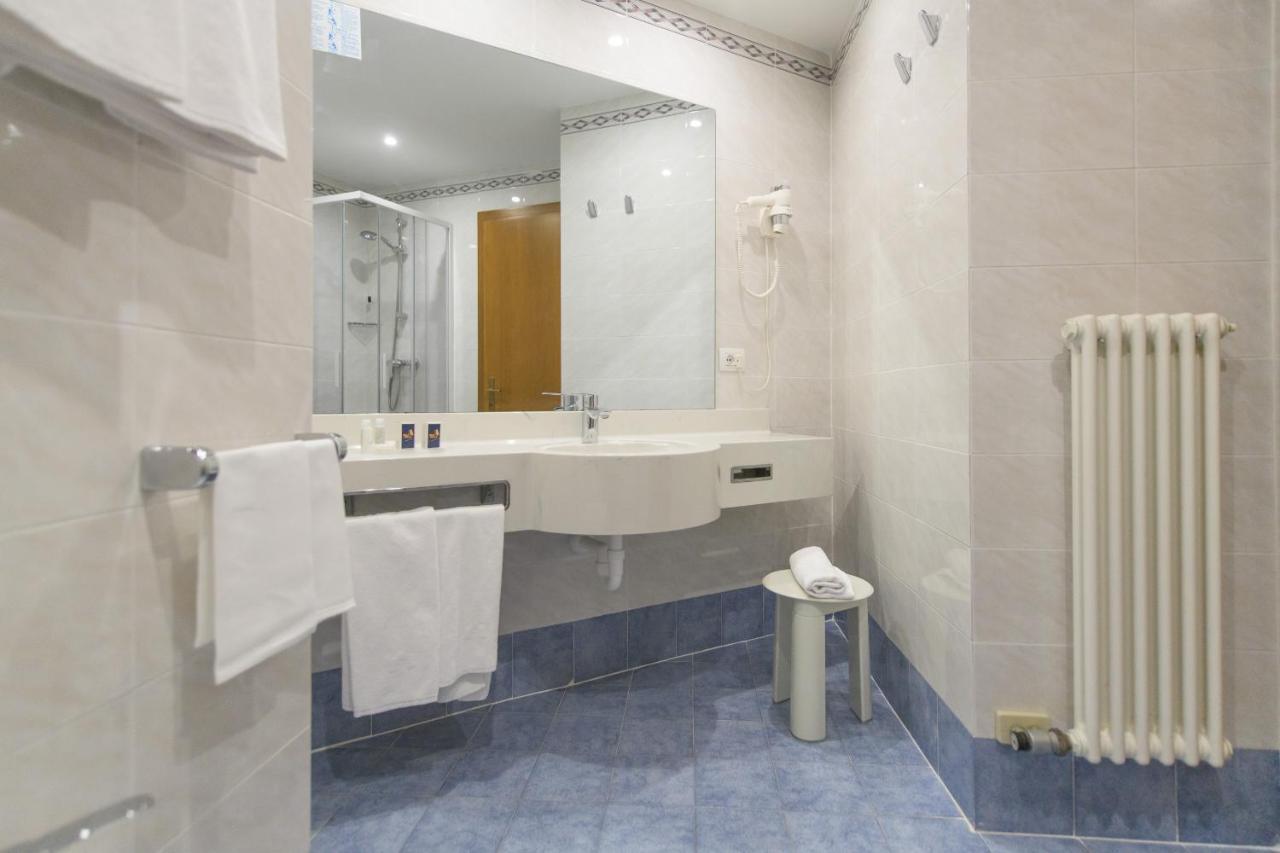 Sporthotel Villa Stella Torbole Sul Garda Bagian luar foto