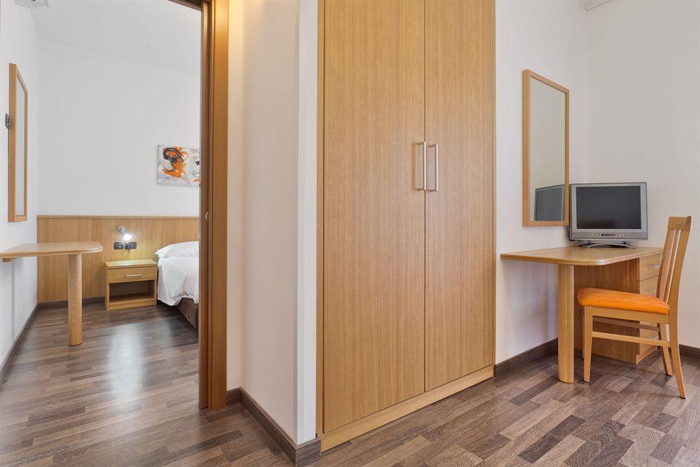 Sporthotel Villa Stella Torbole Sul Garda Bagian luar foto